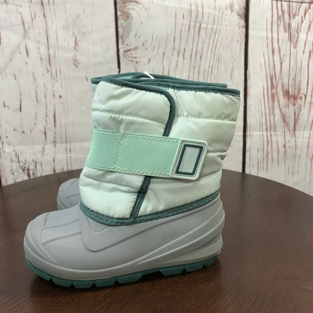 CAT & JACK Kids Snow Boots in Mint and Gray - Comfortable Winter Footwear size 9